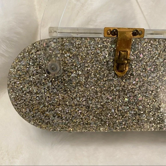 Vintage oval lucite purse, silver glitter double handle. Florida Handbags - Picture 2 of 5
